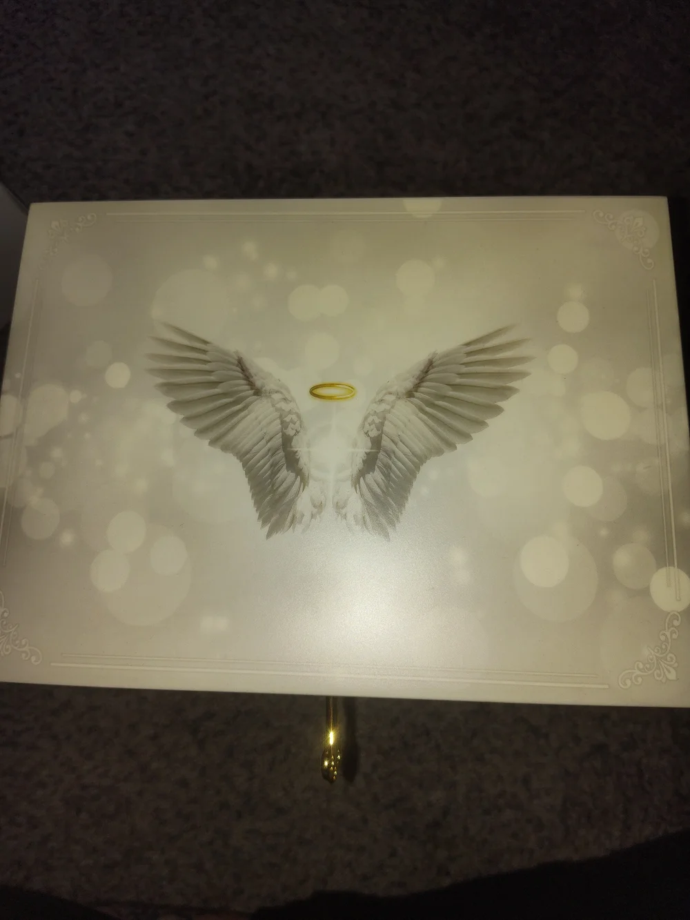 Keepsake Box w/ Key Lock - Picture 7 of 9